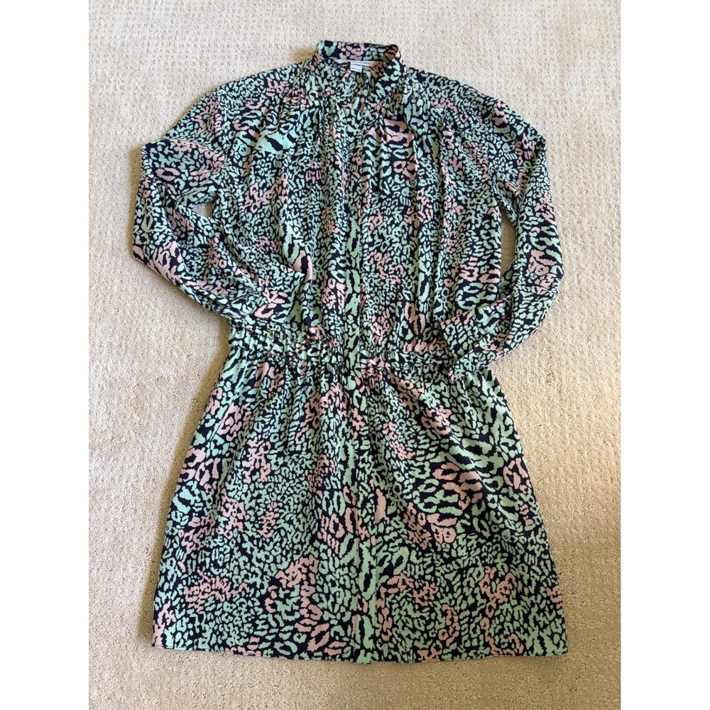 Diane von Furstenberg Deandra Dress Size 4 Mint Pink 100% Silk Mini Animal